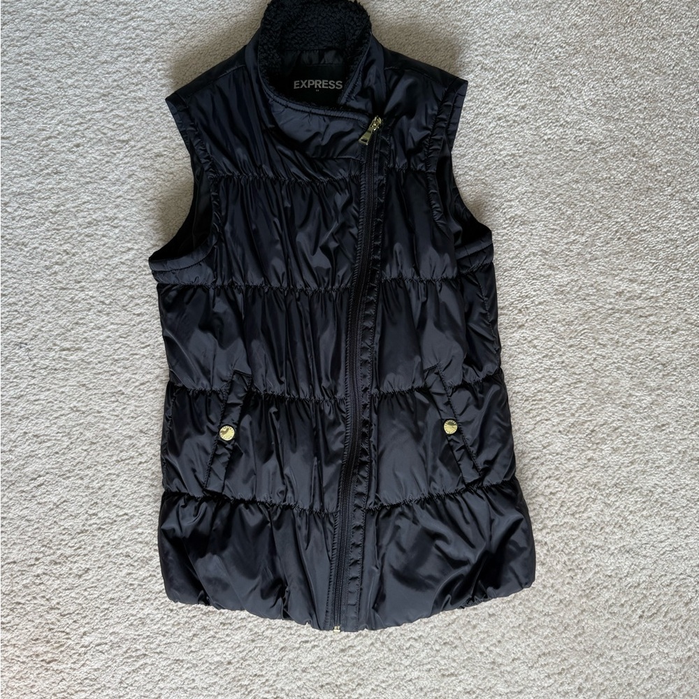 NWOT Express Black Quilted Puffer Vest